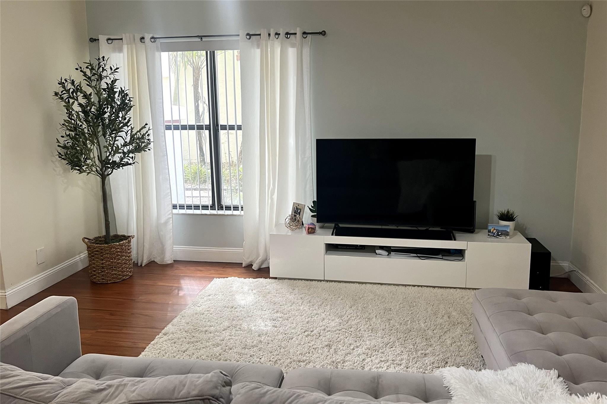 PEPPERTREE ON THE PARK - Residential