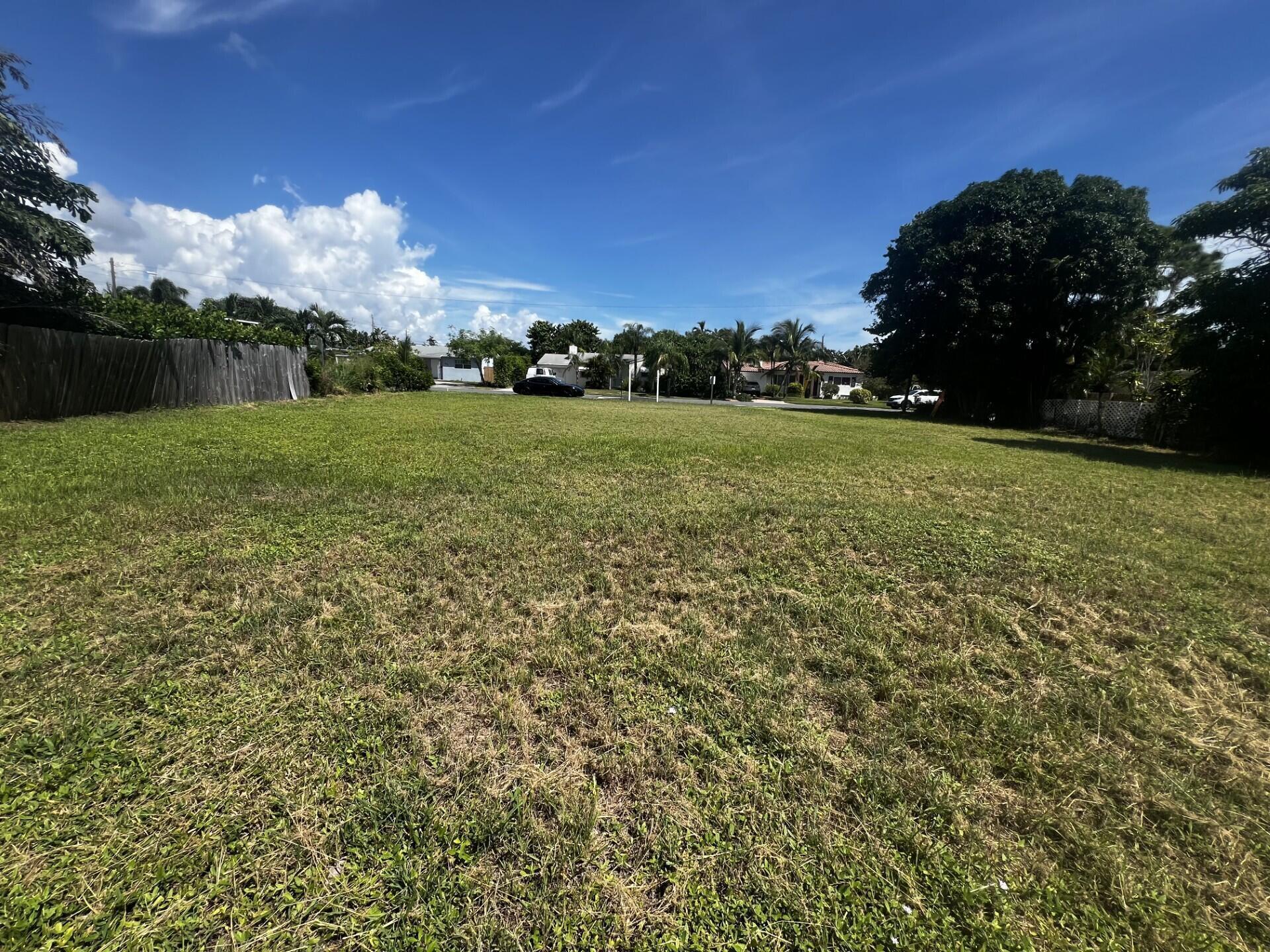 Build to suit. Currently a vacant lot. Large Lot 100x105 . Seller Financing available. The rendering was done by B1 Architects. Large 2 Story Floor Plan also available.