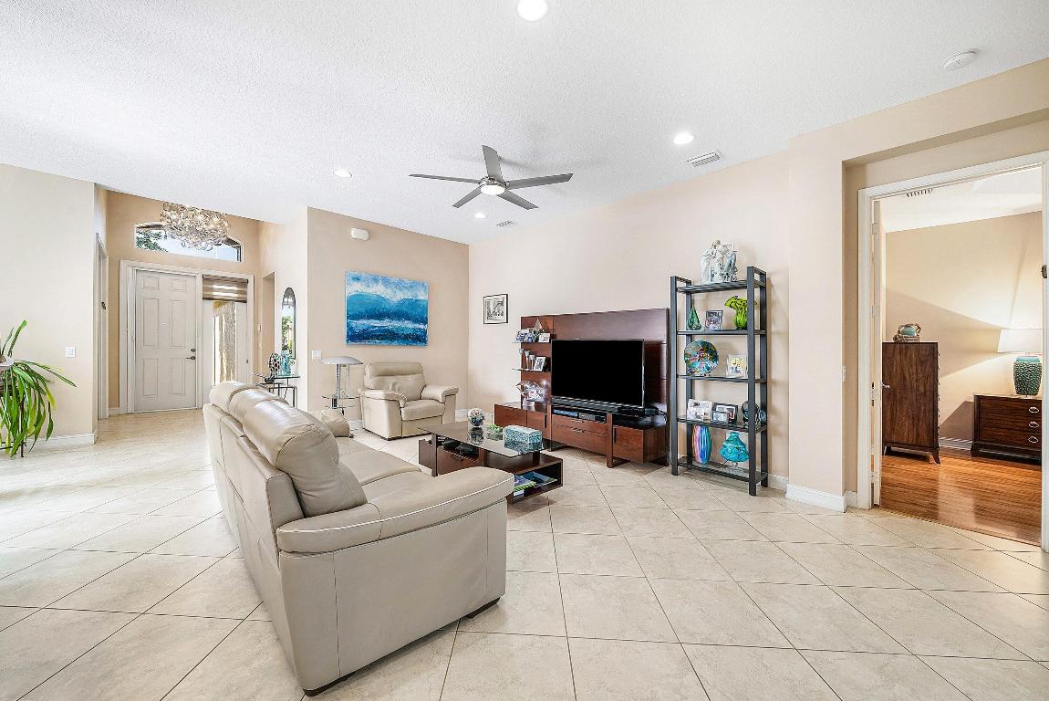 Valencia Reserve - Residential