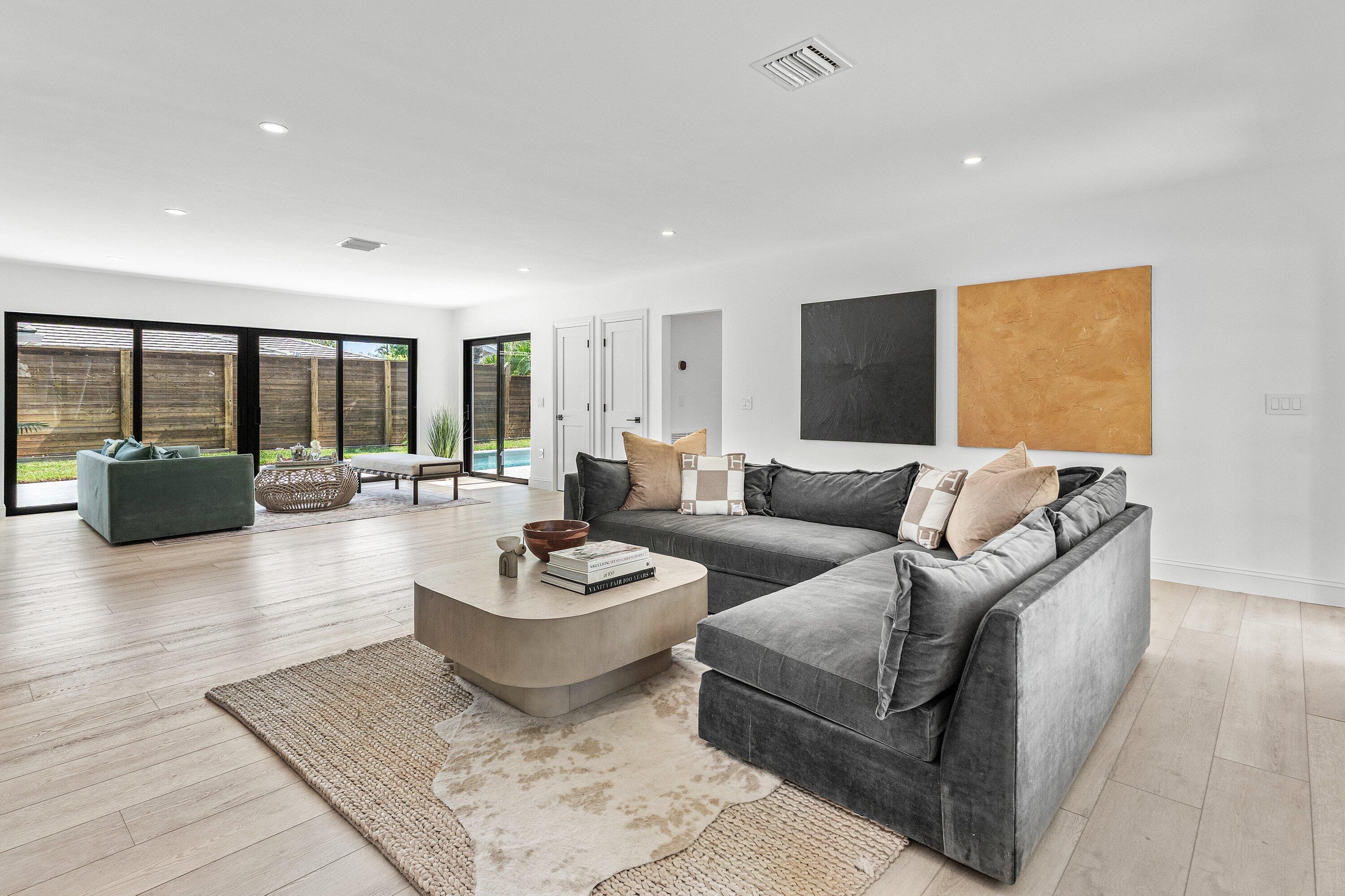 115 BONNIE BRIAR Lane