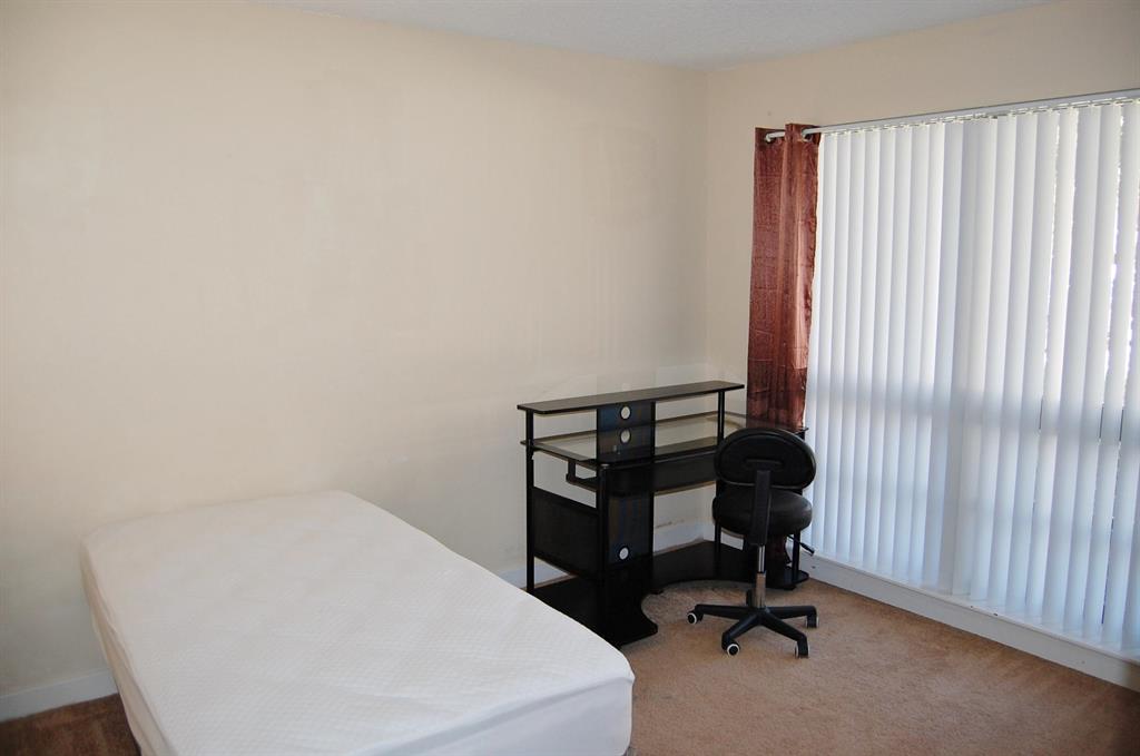 GOLF VILLAS - Residential