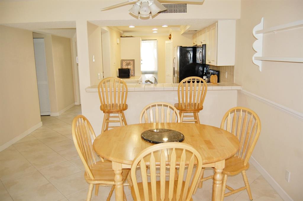 GOLF VILLAS - Residential