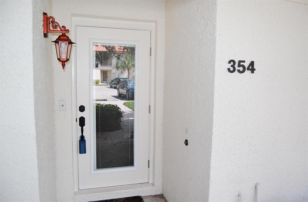 GOLF VILLAS - Residential