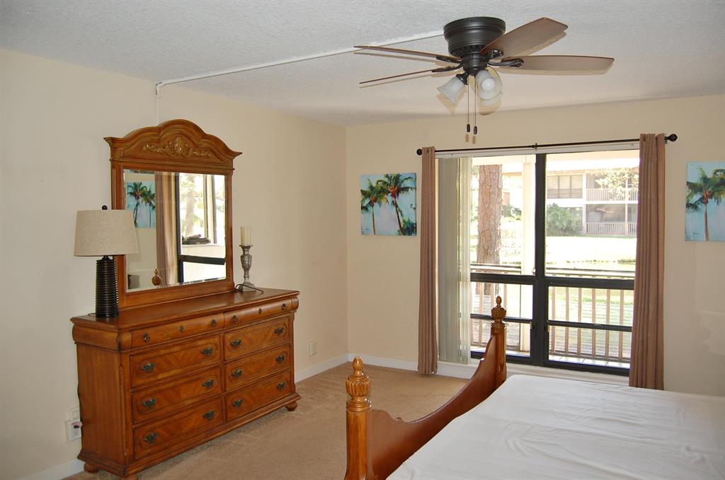 GOLF VILLAS - Residential