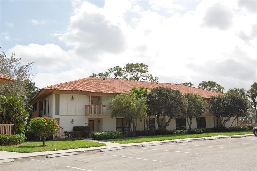 CHARMING  GOLF VILLA MIDDLE UNIT  ON GROUND FLOOR WITH DIRECT WATER AND DISTANT GOLF VIEWS. WONDERFUL WILD LIFE TO ENJOY  PARTIAL FURNISHINGS INCLUDED WITH SALE IF DESIRED . NEWER FRONT DOOR,AC REPLACED 2015 , PET RESTRICTION OF ONE PET UP TO 25 POUNDS. 
2 COMMUNITY POOLS TO ENJOY 
GOLF VILLAS RESALE APPLICATION  AVAILABLE HERE UNDER  DOCUMENTS BROKER/ OWNER.