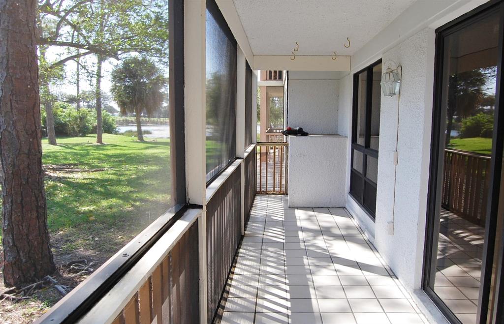 GOLF VILLAS - Residential