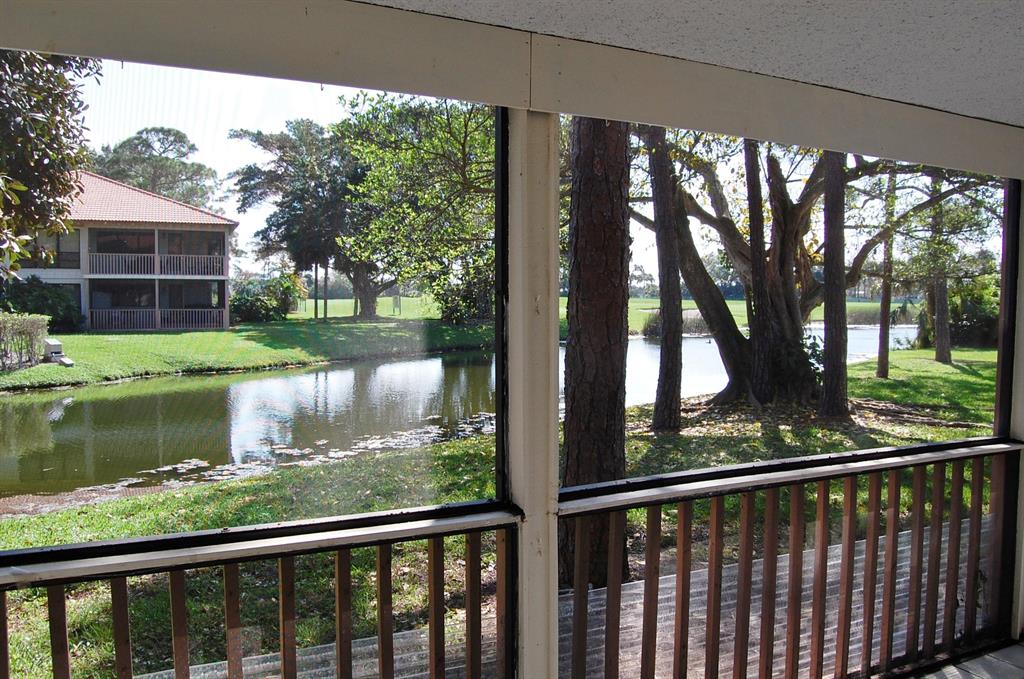 GOLF VILLAS - Residential