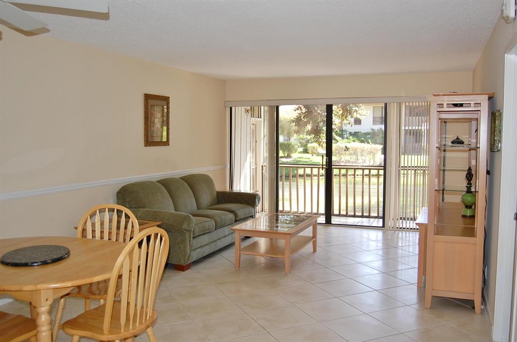 GOLF VILLAS - Residential