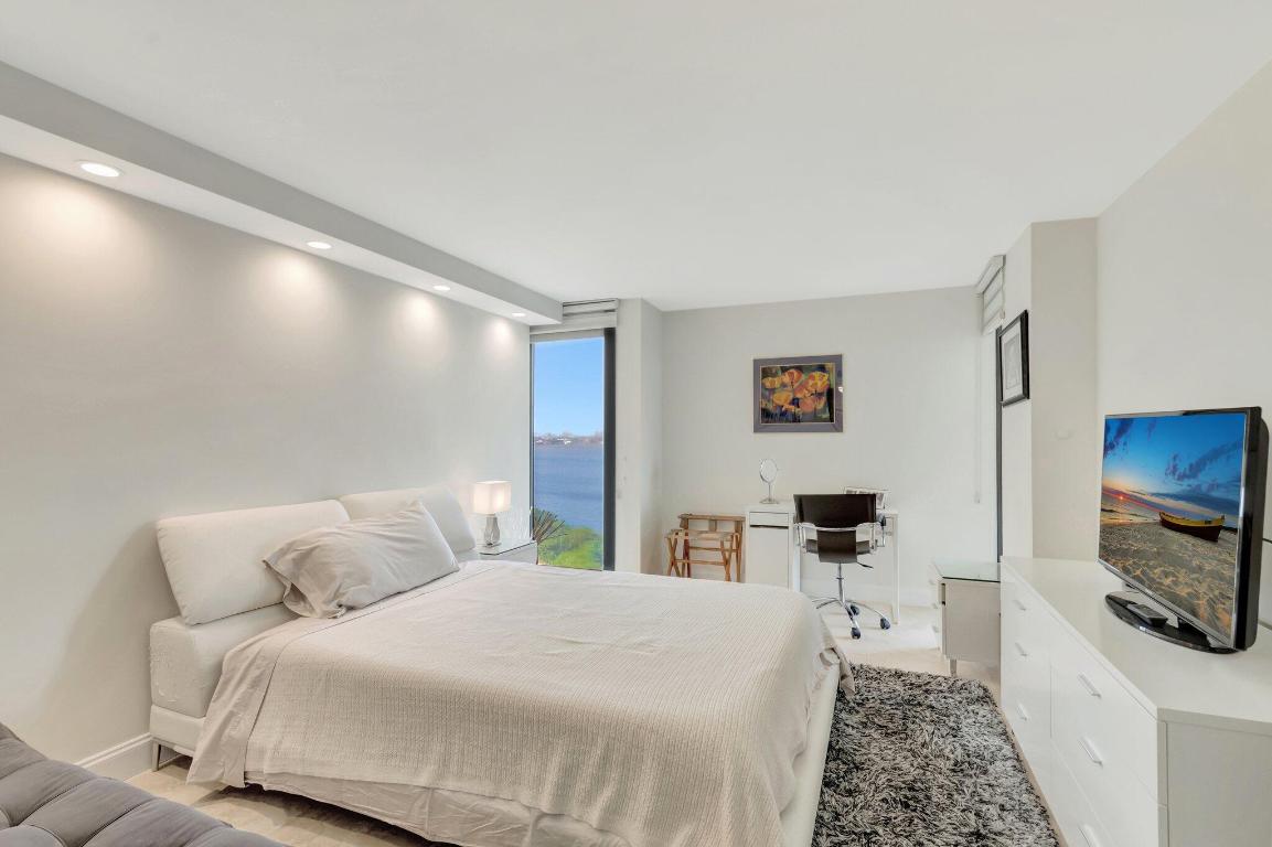 WATER GLADES - Residential Lease