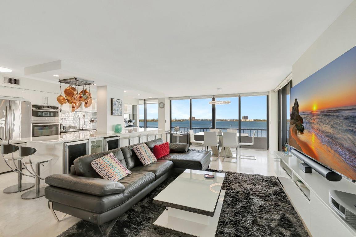 WATER GLADES - Residential Lease