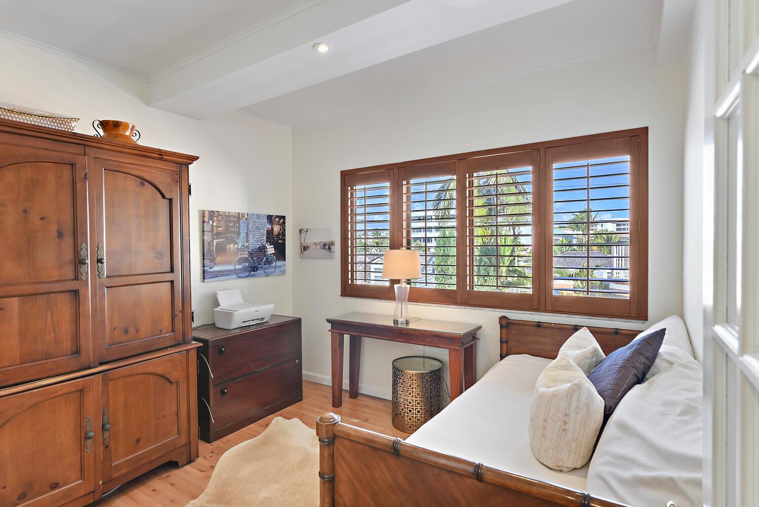 WINDEMERE HOUSE CONDO - Residential Lease