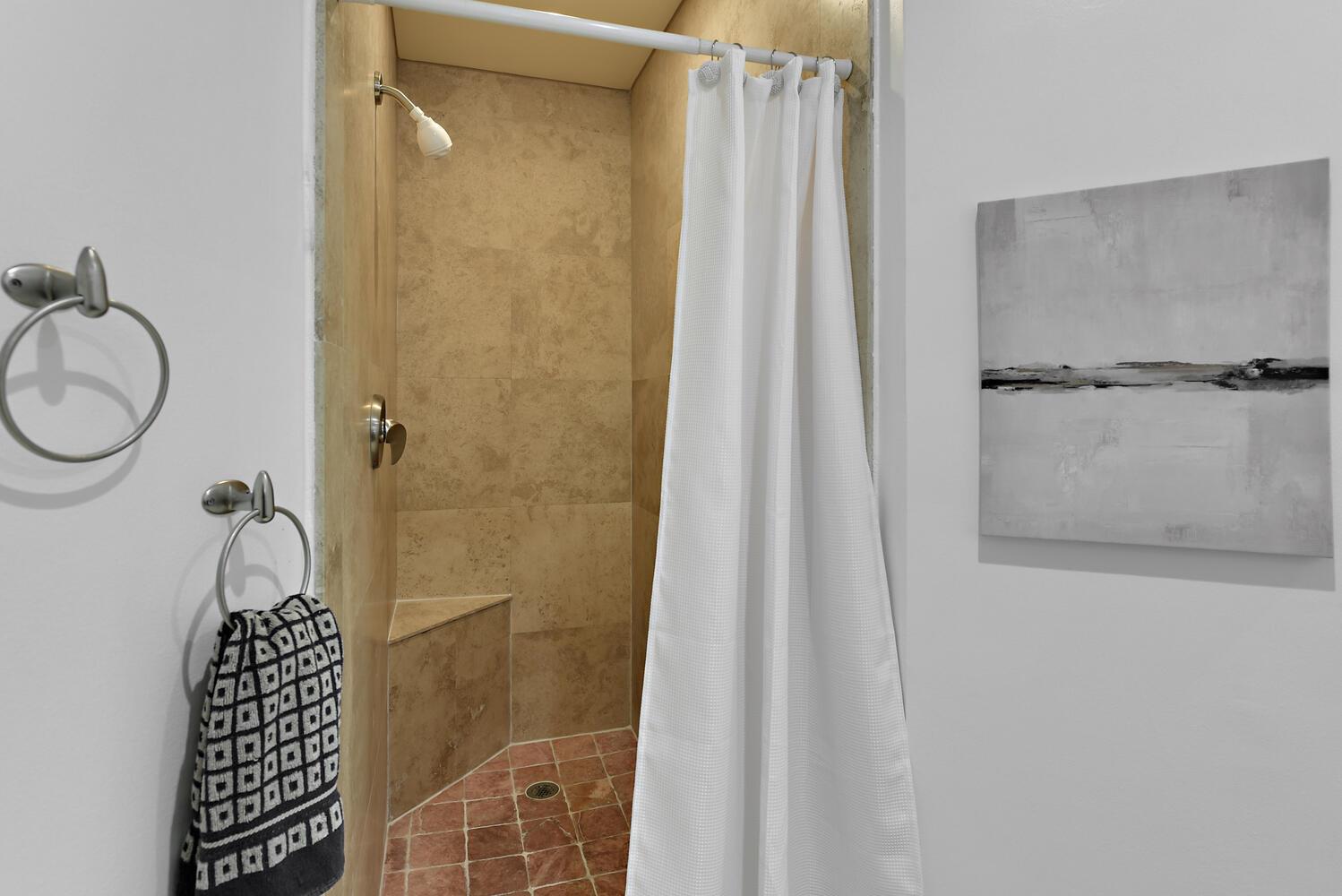 WINDEMERE HOUSE CONDO - Residential Lease