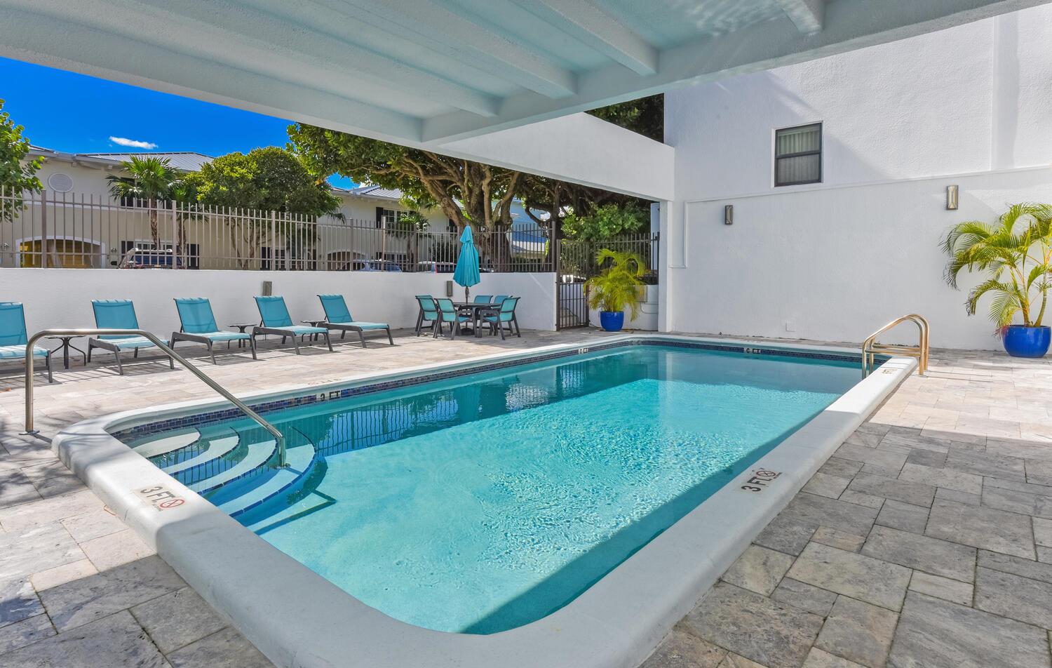 WINDEMERE HOUSE CONDO - Residential Lease