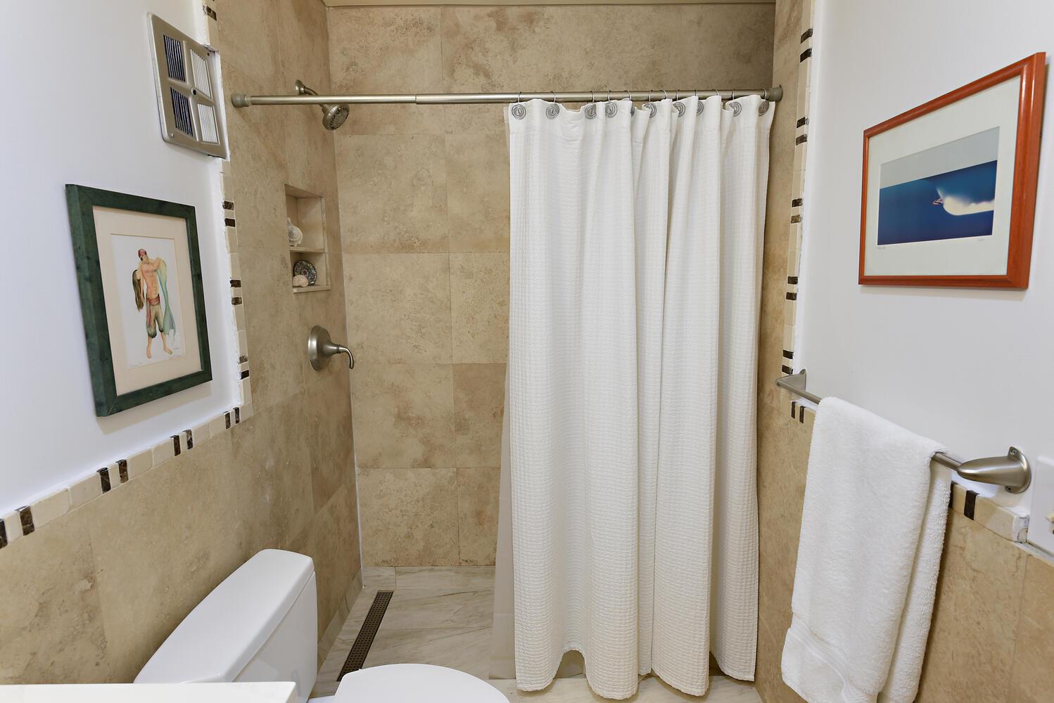 WINDEMERE HOUSE CONDO - Residential Lease