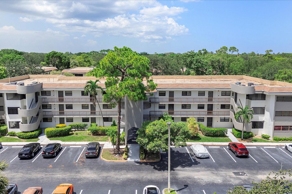 BONAIRE AT WOODMONT - Residential