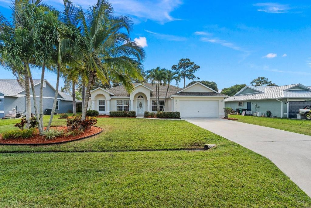 Photo of 2412 SE Alfonso Avenue, Port Saint Lucie, FL 34952 (MLS # R10936515)