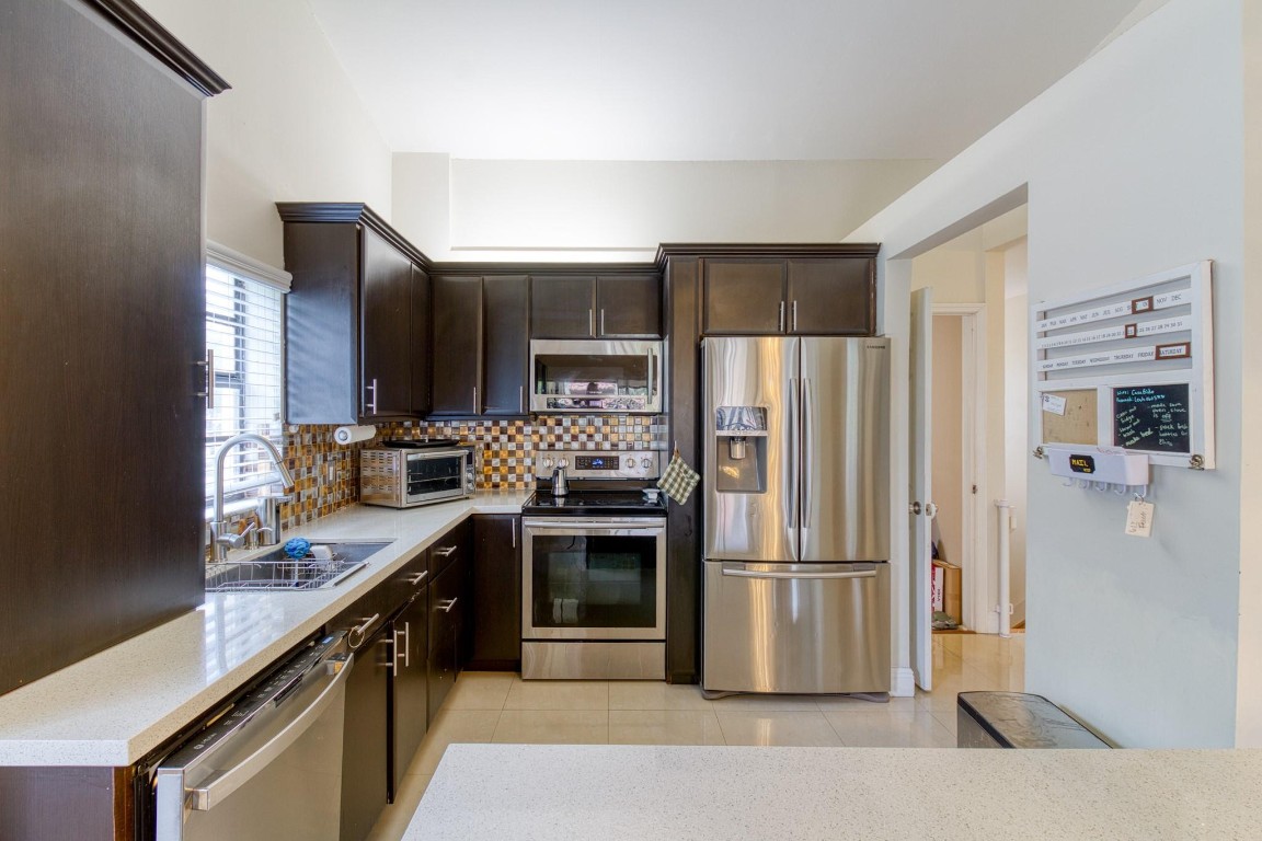 612 Freedom Court 612, Deerfield Beach, FL, 33442/$280,000 3 612 Freedom Court 612