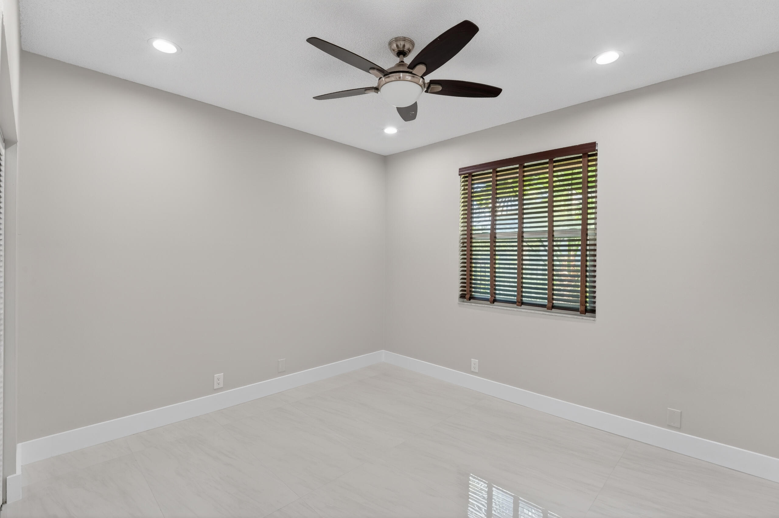 SECTOR 7 SOUTH - - Residential