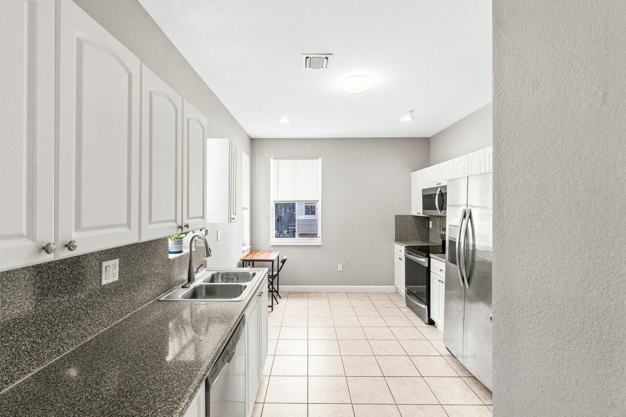 SHOMA TOWNHOMES AT ROYAL - Residential