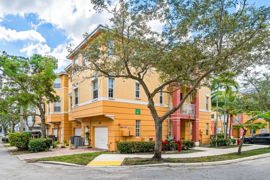 Meticulously Maintained 4BR/3.5BA Townhome in Royal Palm Beach/Wellington.
This beautifully maintained townhome features a spacious and functional floor plan with abundant natural light throughout, conveniently located just minutes from major shopping centers and the Wellington Mall. Recent upgrades include a new roof (2025) and A/C system (2021). Situated in a desirable community close to top-rated schools, dining, and entertainment. Seller is motivated.