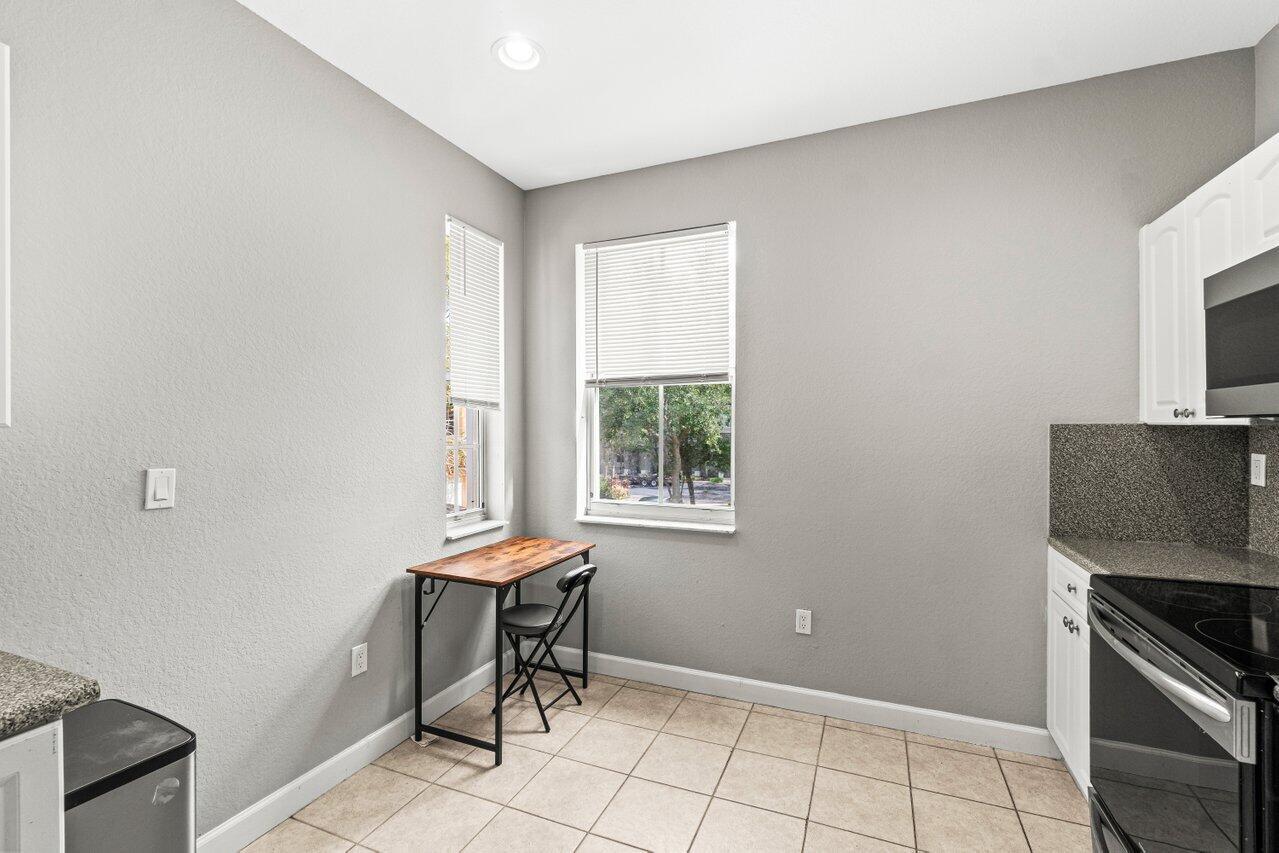 SHOMA TOWNHOMES AT ROYAL - Residential