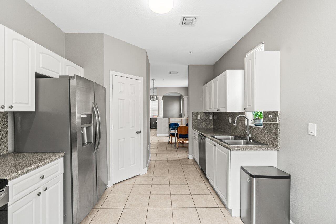 SHOMA TOWNHOMES AT ROYAL - Residential