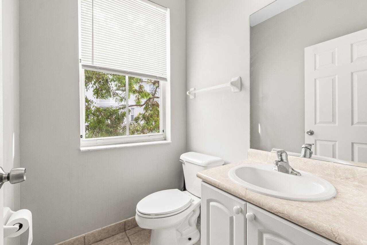 SHOMA TOWNHOMES AT ROYAL - Residential