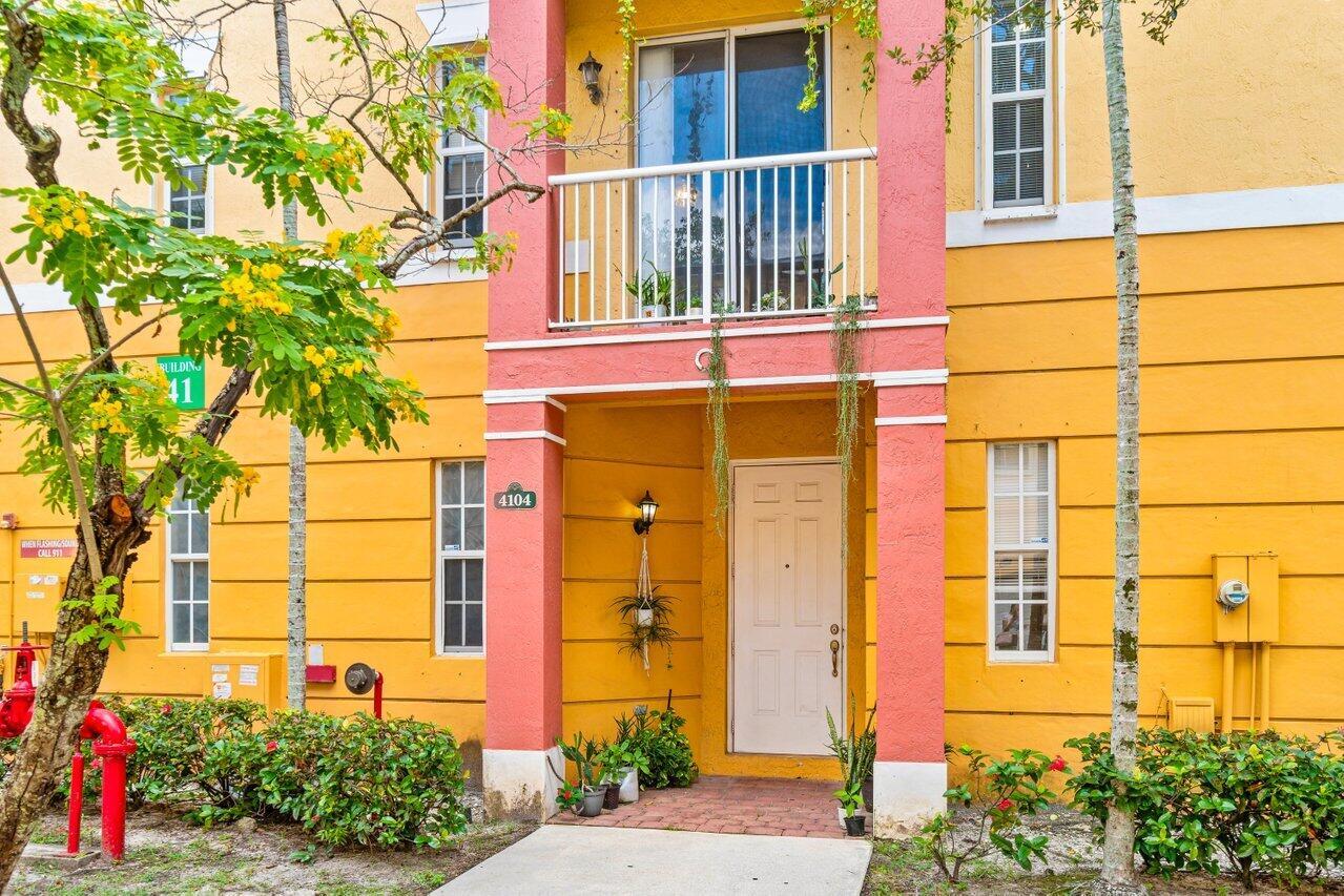 SHOMA TOWNHOMES AT ROYAL - Residential