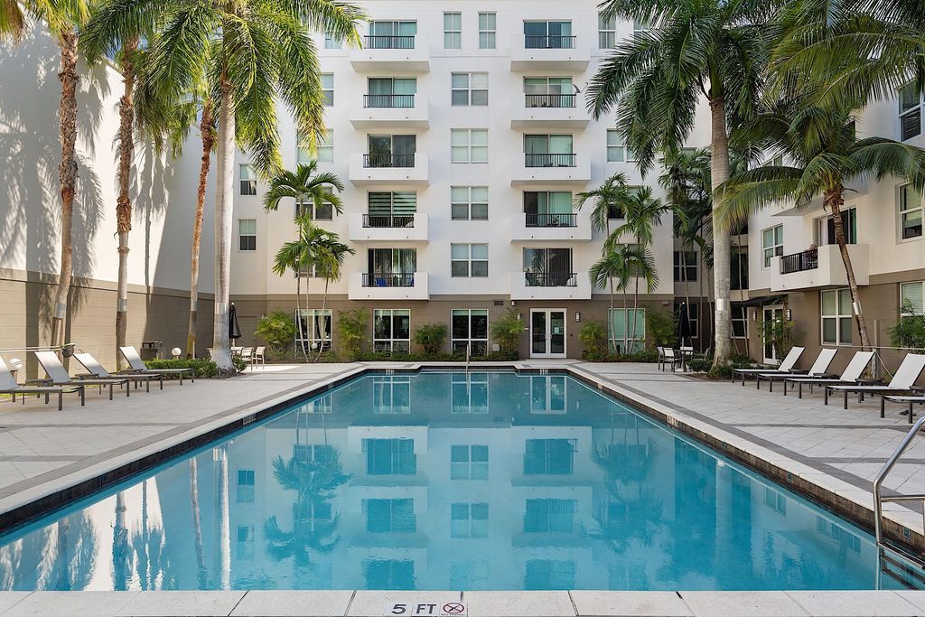 Photo of 2421 NE 65th Street #506, Fort Lauderdale, FL 33308 (MLS # B26025205)