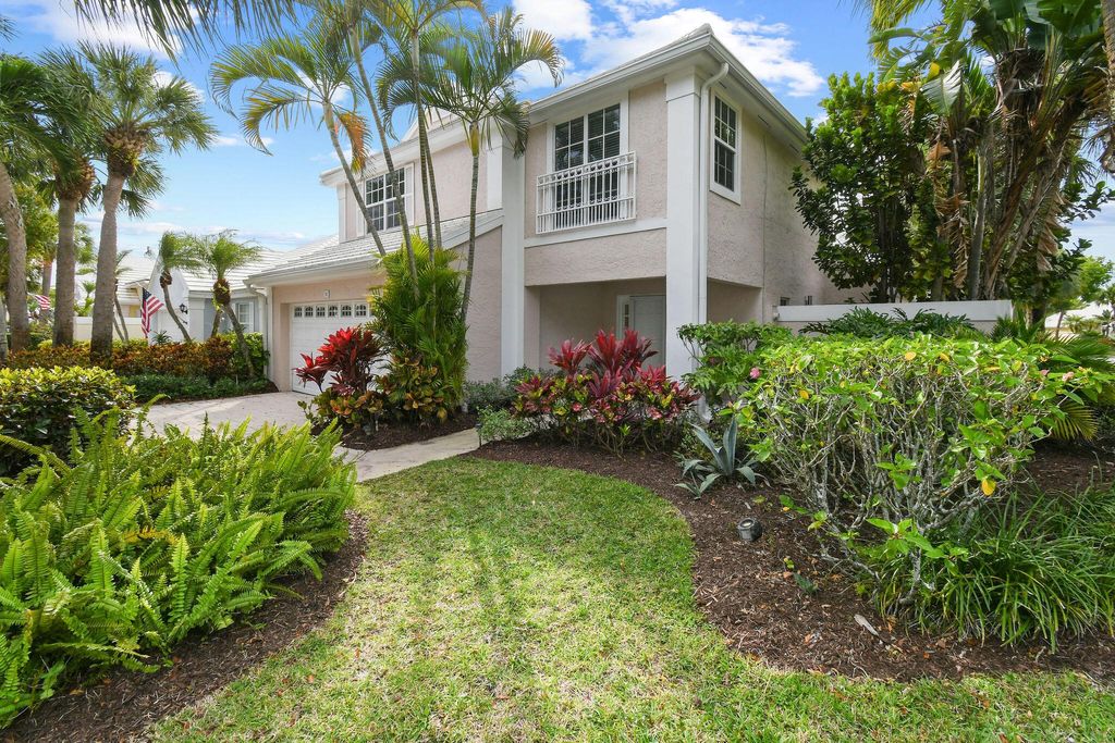 Photo of 61 Dorchester Circle, Palm Beach Gardens, FL 33418 (MLS # R11076242)