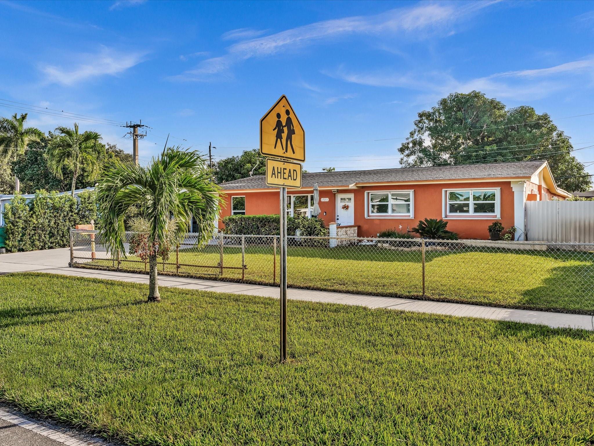 17311 NW 52nd Ave, Miami Gardens, FL, 33055/$575,000 3 17311 NW 52nd Ave