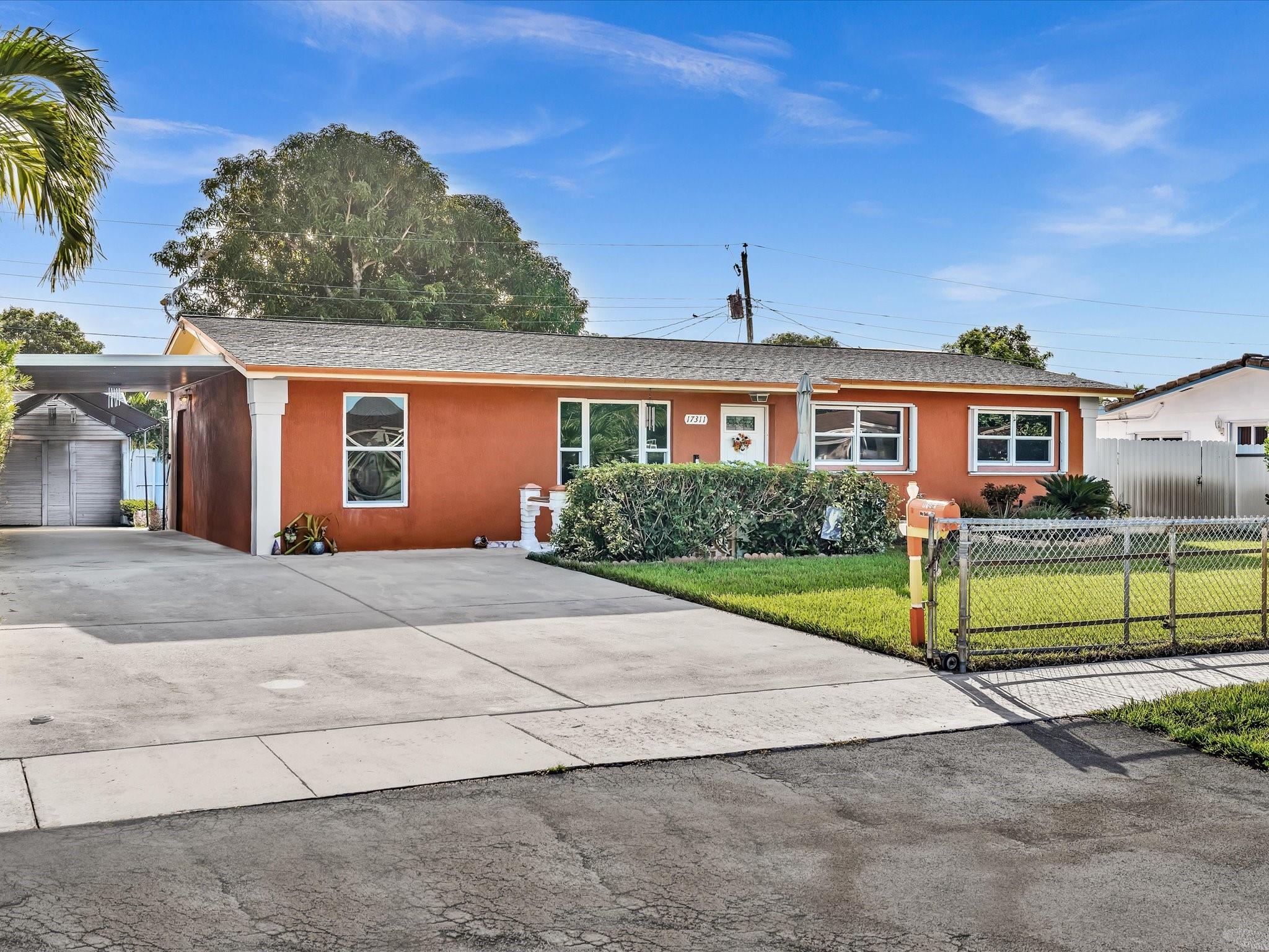 17311 NW 52nd Ave, Miami Gardens, FL, 33055/$575,000 2 17311 NW 52nd Ave