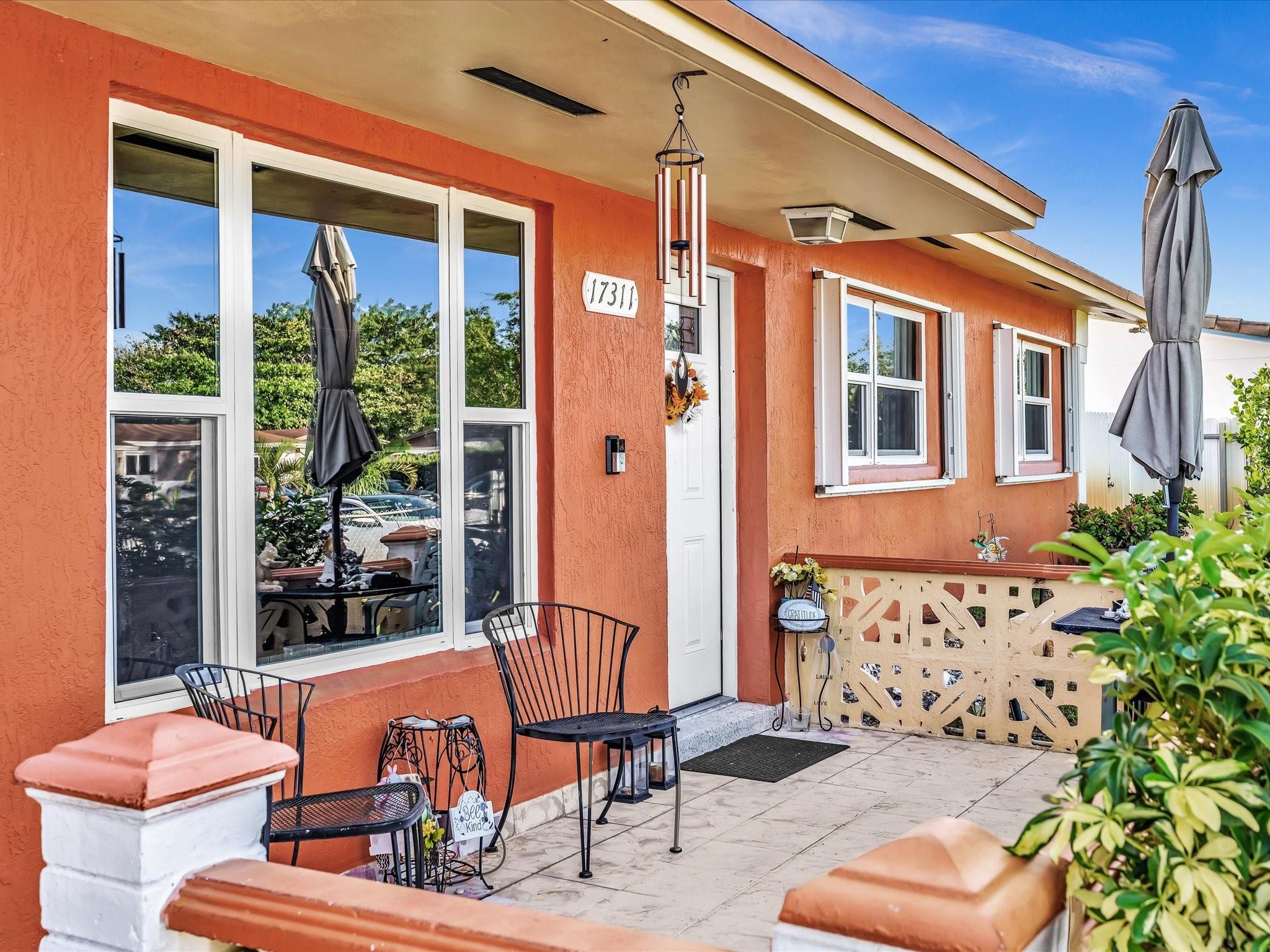 17311 NW 52nd Ave, Miami Gardens, FL, 33055/$575,000 4 17311 NW 52nd Ave