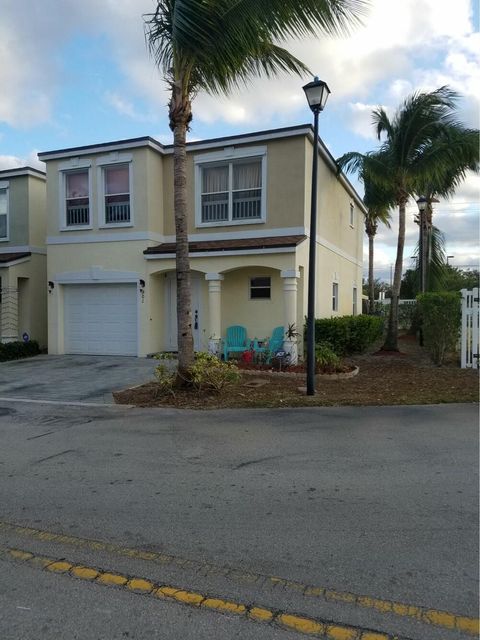 A home in Deerfield Beach