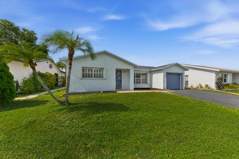 Property photo of 7198 E Pine Forest Cir Circle E, Lake Worth, FL 33467