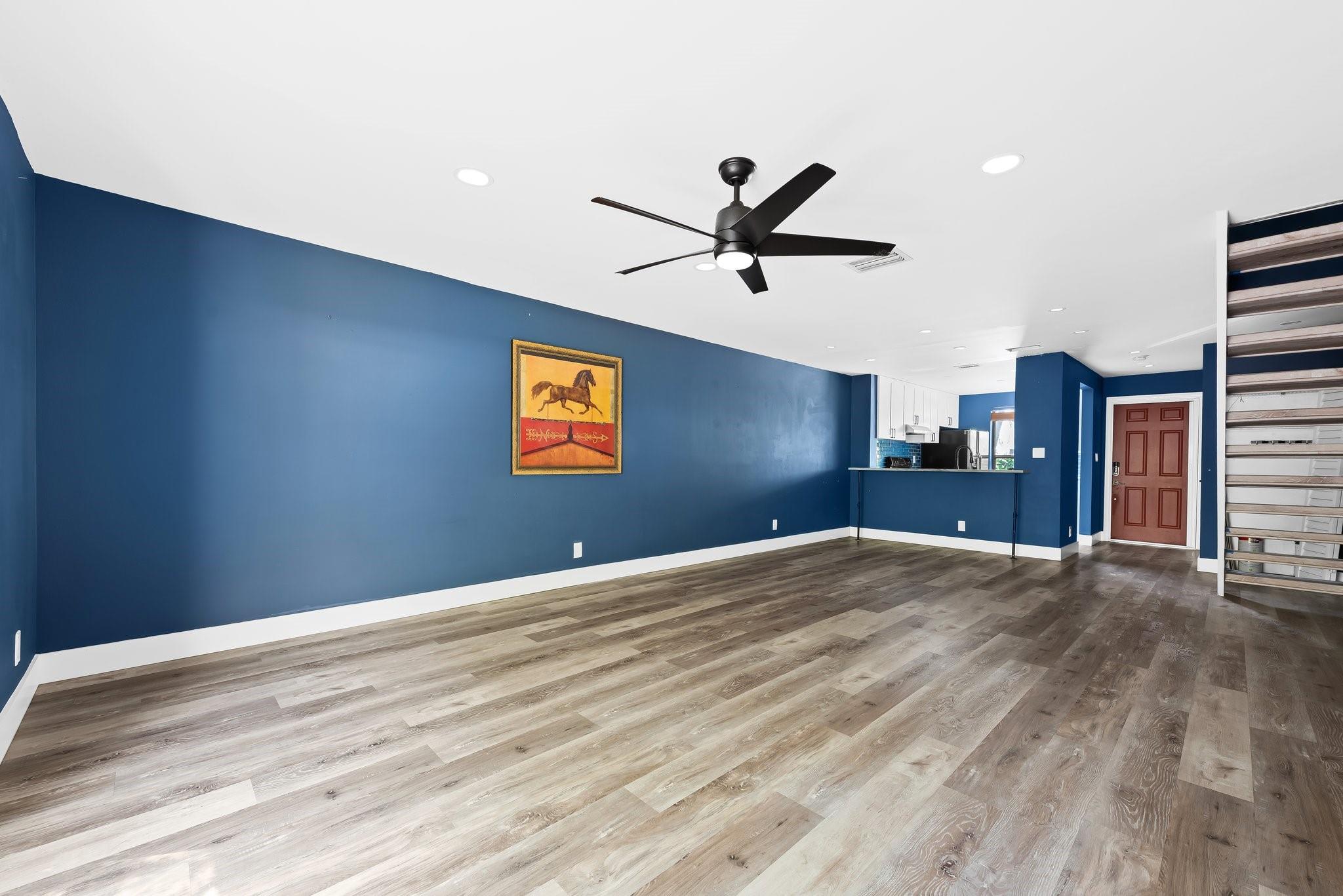3082 S Oakland Forest Dr