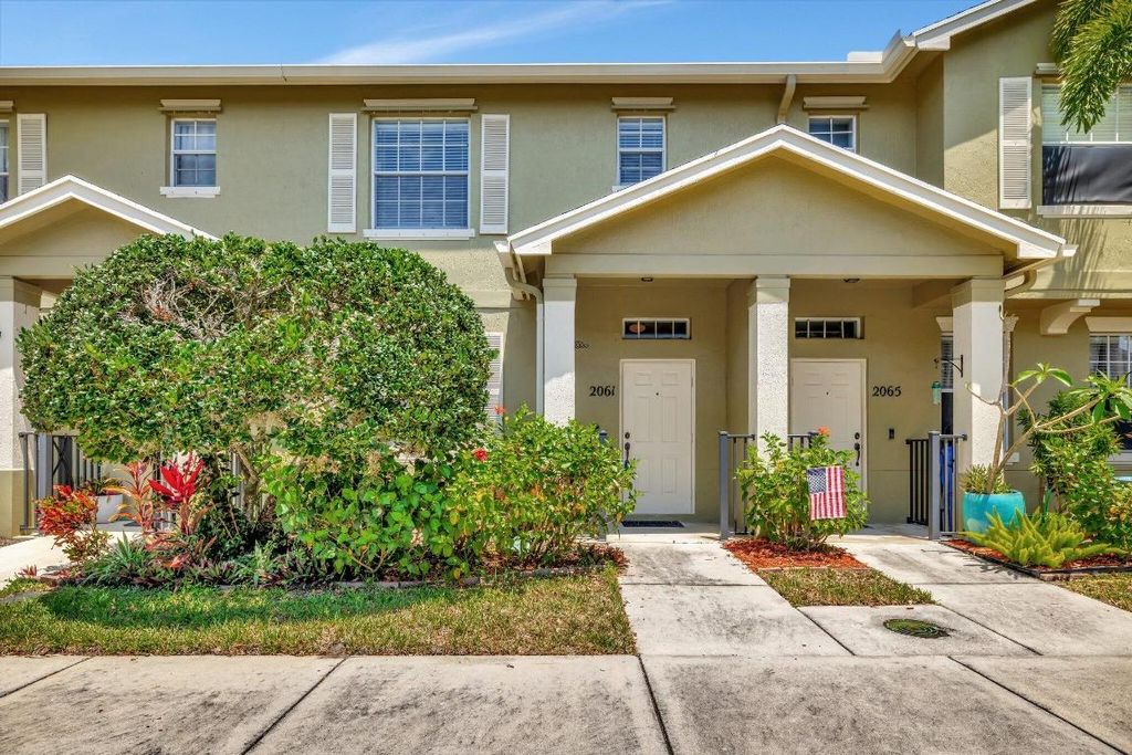 Photo of 2061 SE Glen Ridge Drive, Port Saint Lucie, FL 34952 (MLS # R11082400)