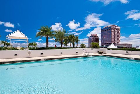 Condominium in West Palm Beach FL 529 Flagler Drive Dr.jpg