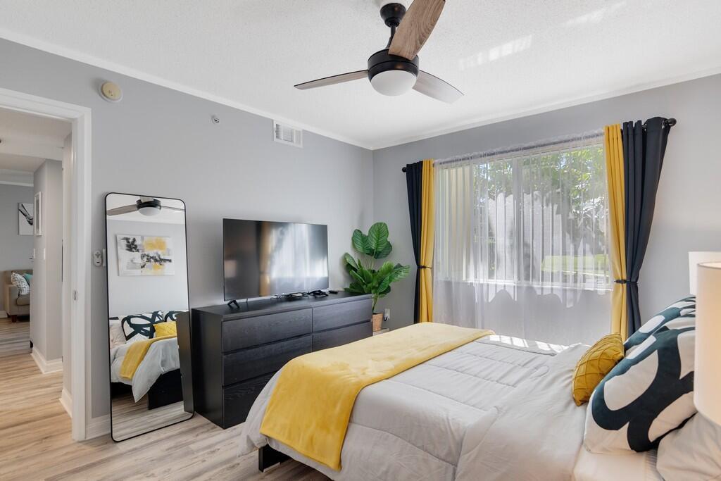 LAGUNA OF VERO BEACH - Residential Lease