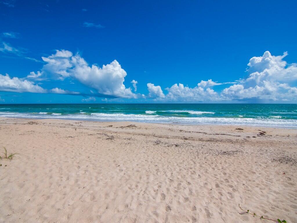 LAGUNA OF VERO BEACH - Residential Lease