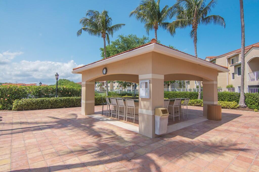 LAGUNA OF VERO BEACH - Residential Lease