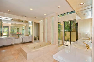 MAIDSTONE 1 OF PALM BEACH - Residential