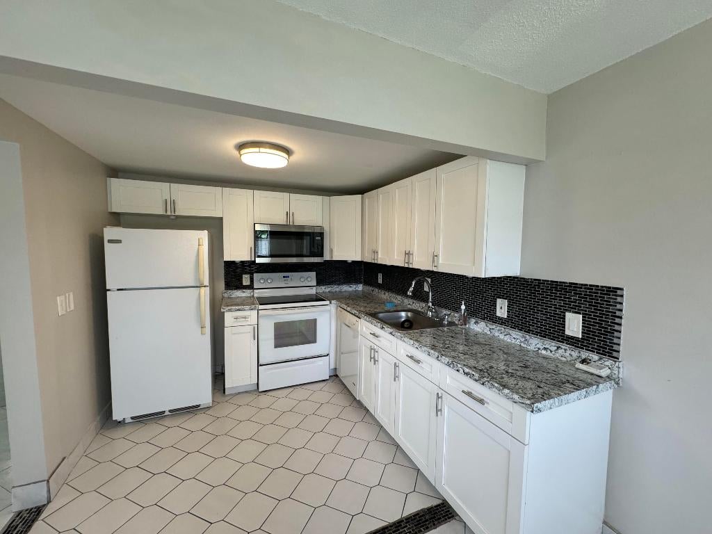 Photo of 195 Brittany E, Delray Beach, FL 33446 (MLS # R11011722)