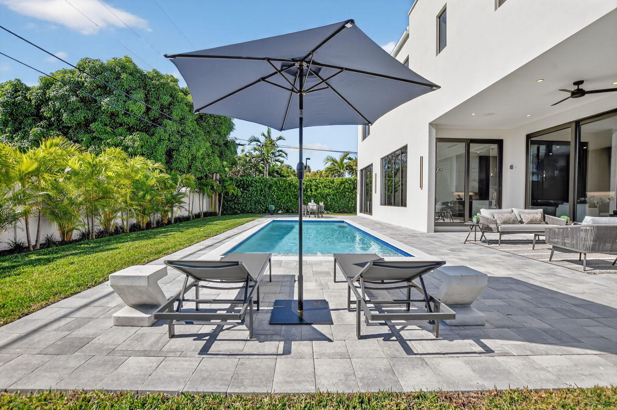 BOCA RATON SQUARE - Residential