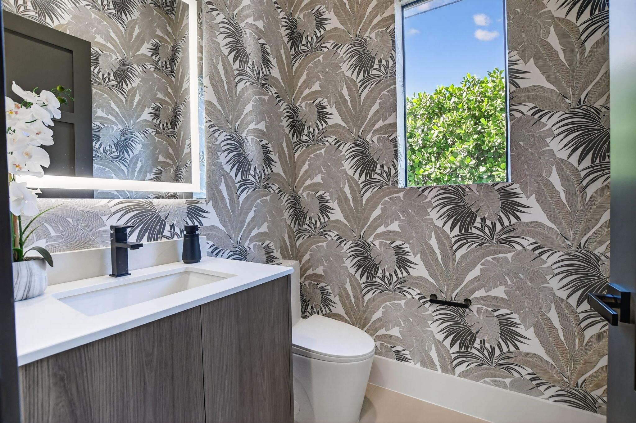 BOCA RATON SQUARE - Residential