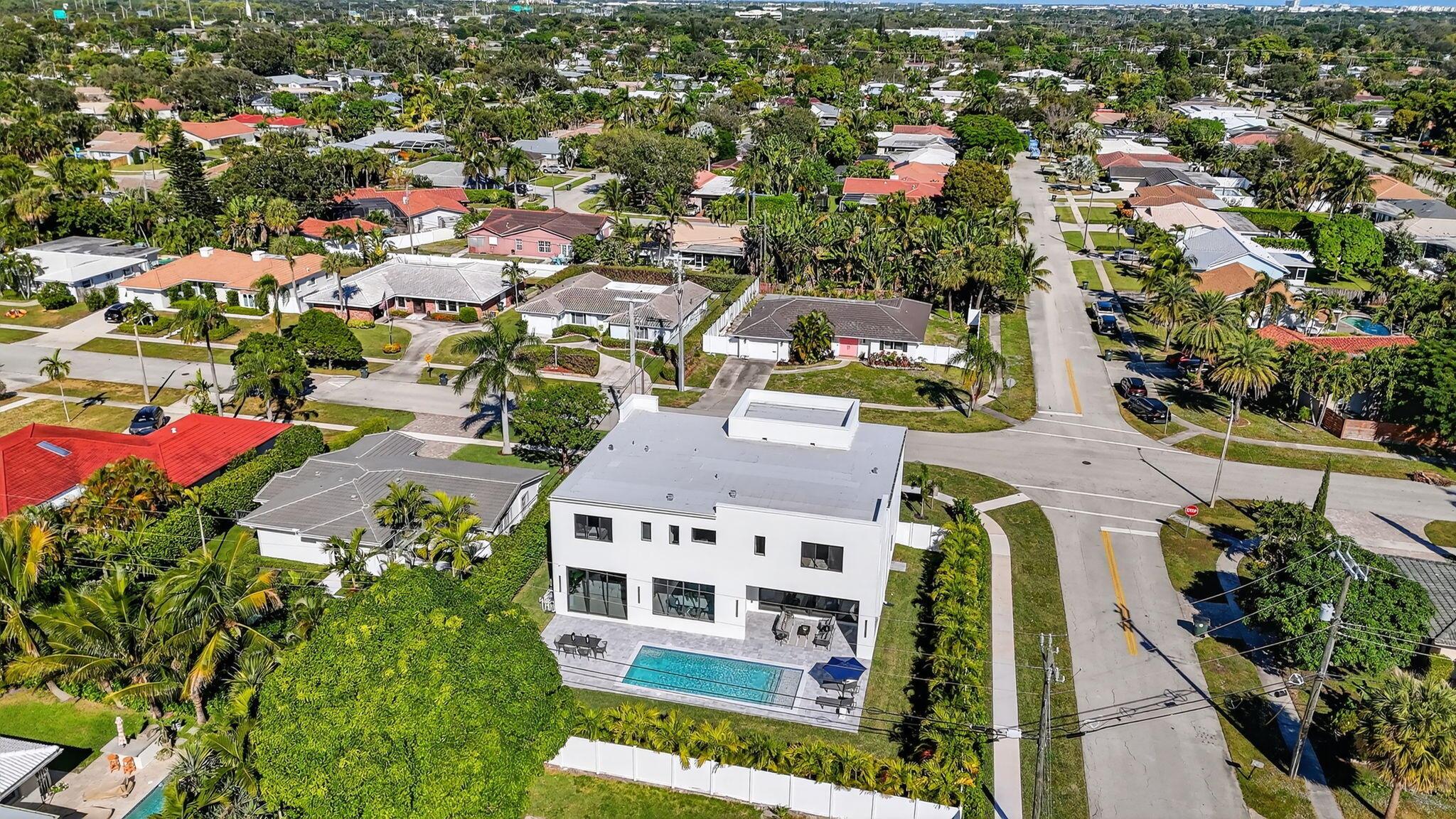 BOCA RATON SQUARE - Residential