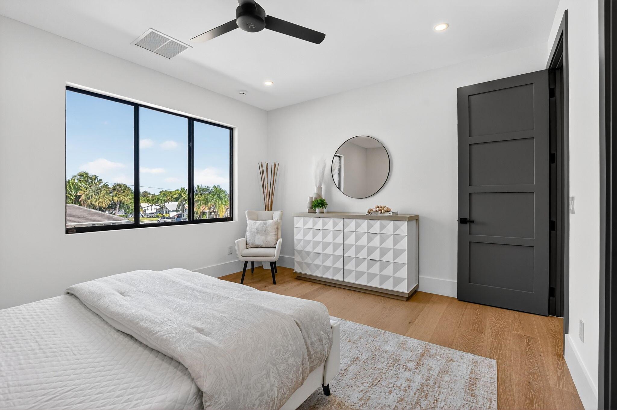 BOCA RATON SQUARE - Residential