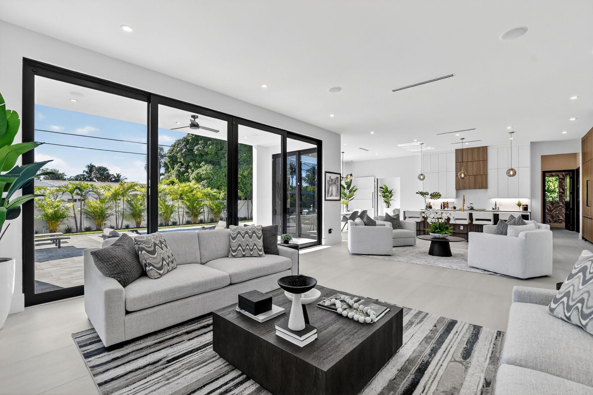 BOCA RATON SQUARE - Residential