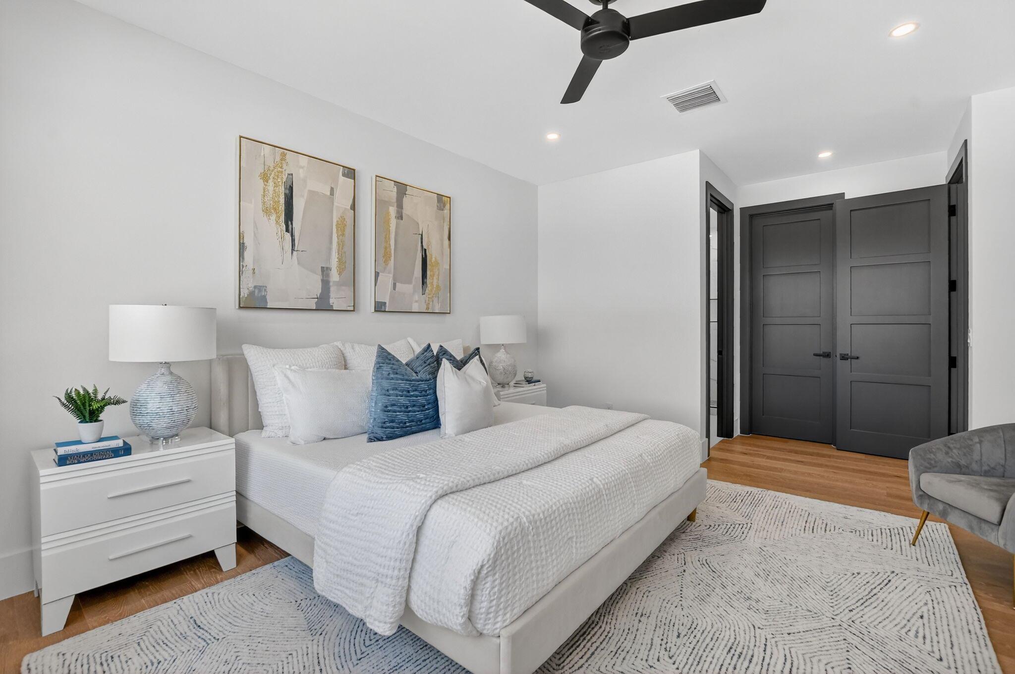 BOCA RATON SQUARE - Residential