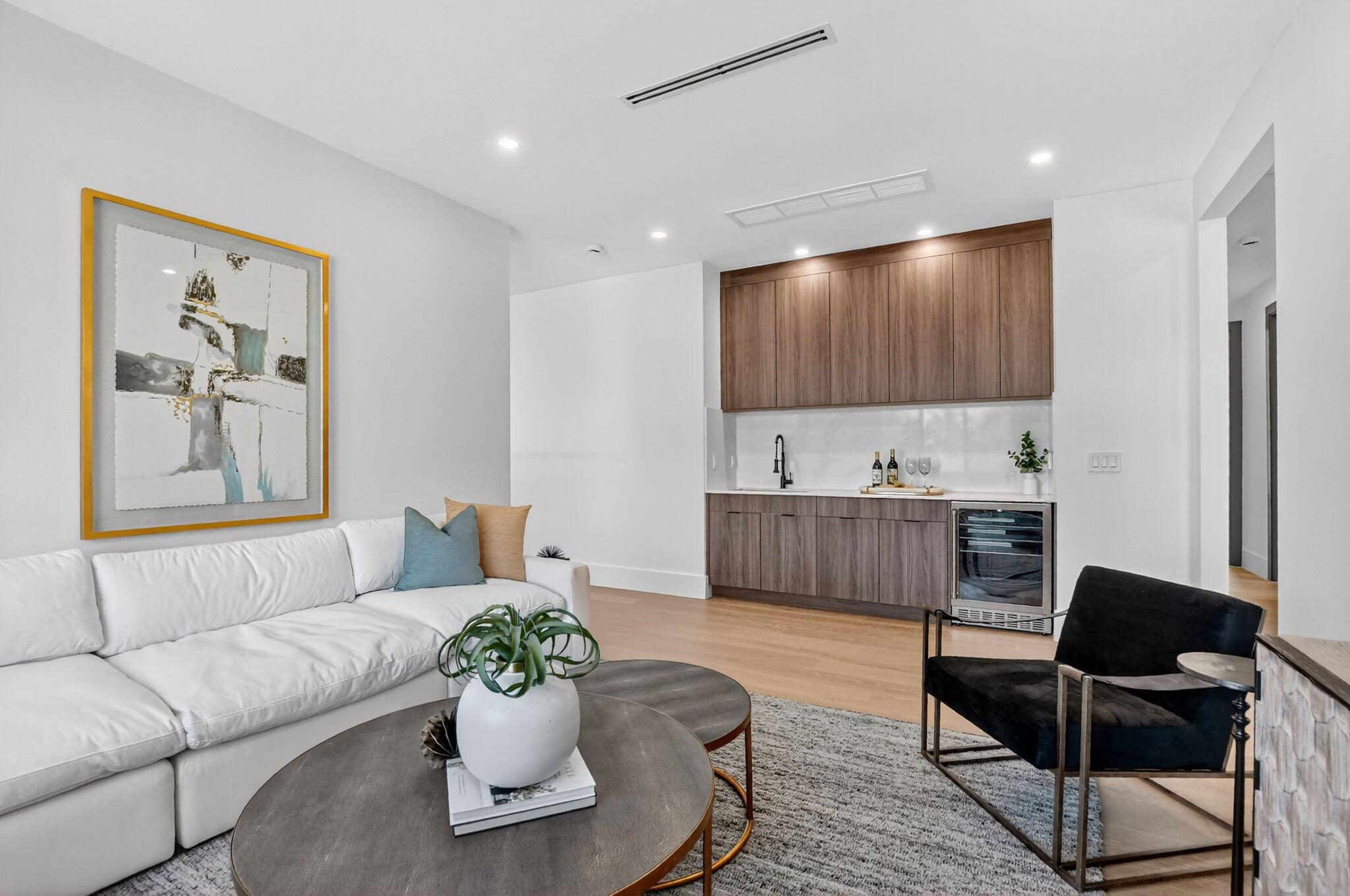 BOCA RATON SQUARE - Residential